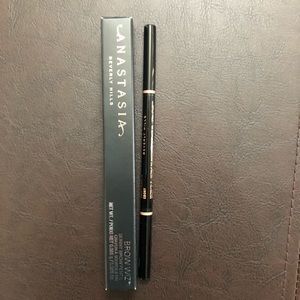 Anastasia Beverly Hills Makeup - 🆕 Makeup Deal ➡️ 2 for 30$ 🛍 Ebony brow wiz Anastasia Beverly Hills Makeup - 🆕 Makeup Deal ➡️ 2 for 30$ 🛍 Ebony brow wiz